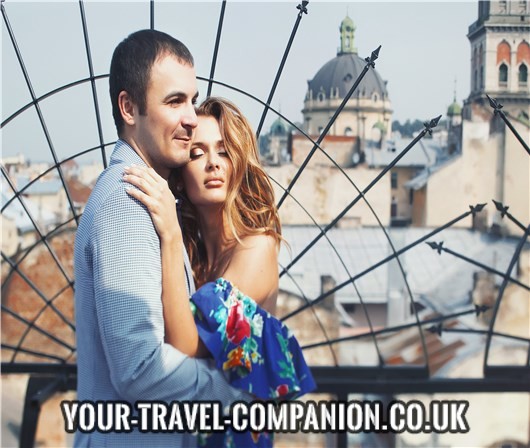 Travel friends with benefits - your alternative to a holiday affair